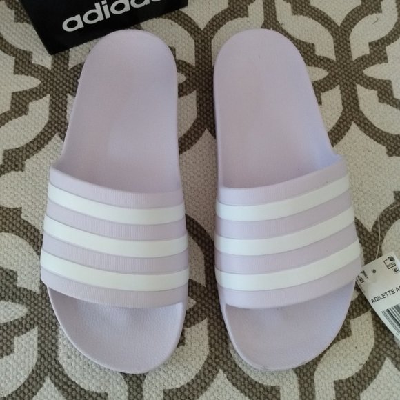New Adidas Adilette Aqua Slides in lavender & three wht stripes, wm’s sz 9 - Picture 5 of 7